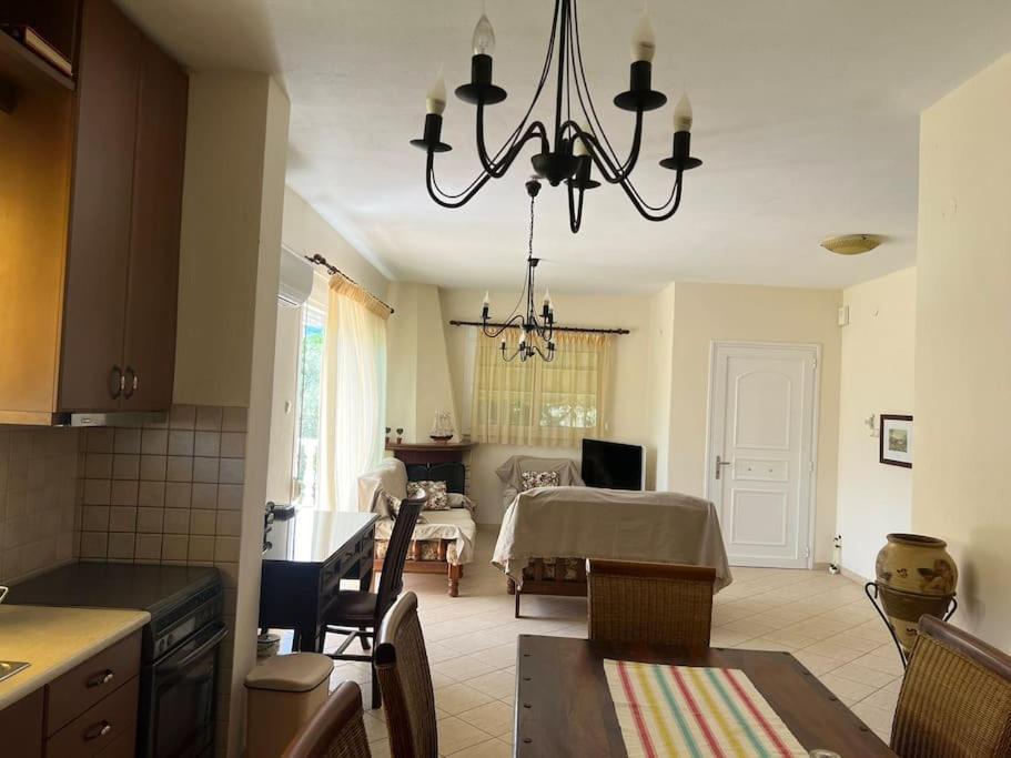 Sea & Sun Retreat Villa เนอาวรัสนา ภายนอก รูปภาพ
