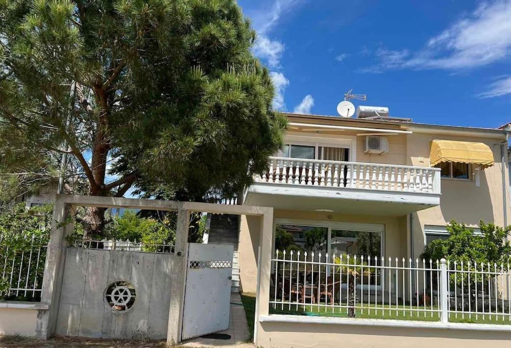 Sea & Sun Retreat Villa เนอาวรัสนา ภายนอก รูปภาพ