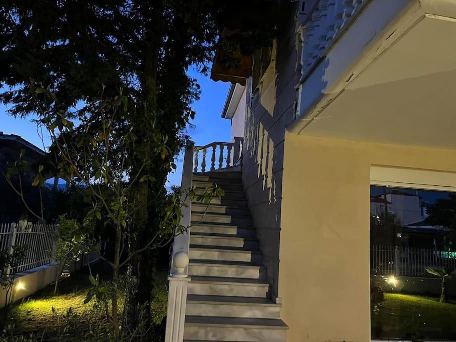 Sea & Sun Retreat Villa เนอาวรัสนา ภายนอก รูปภาพ